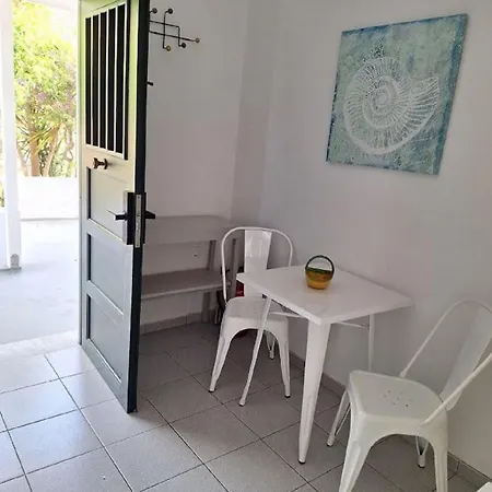 Elisso Platis Gialos (Sifnos)