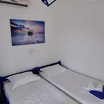 Elisso Daire Platis Gialos (Sifnos)